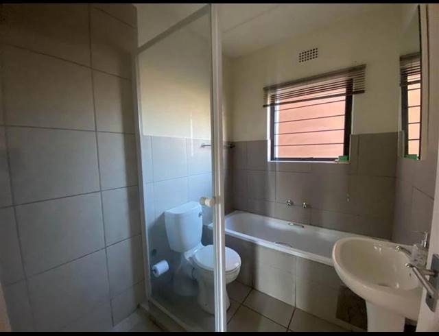 2 BEDROOM PROPERTY TO RENT IN RAVENSWOOD